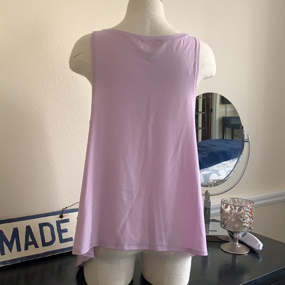 Lululemon lavender workout tank. Size 6. - Picture 3 of 7